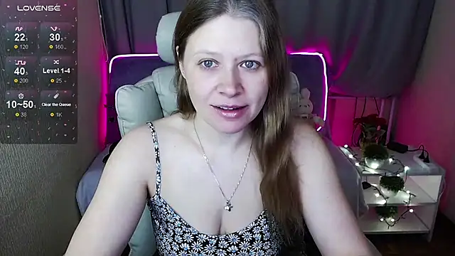 Snapshot of alekasamui chatting on February 13, 10:11 pm alekasamui online show from February 13, 10:11 pm