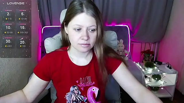 Snapshot of alekasamui chatting on February 19, 12:25 am alekasamui online show from February 19, 12:25 am