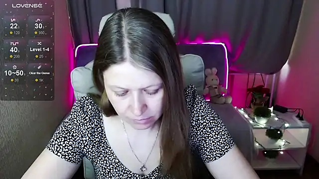 Snapshot of alekasamui chatting on February 27, 3:36 am alekasamui online show from February 27, 3:36 am