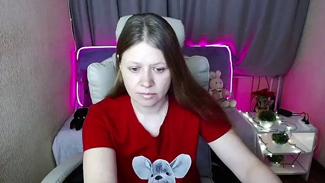 Snapshot of alekasamui chatting on March 1, 1:22 am alekasamui online show from March 1, 1:22 am