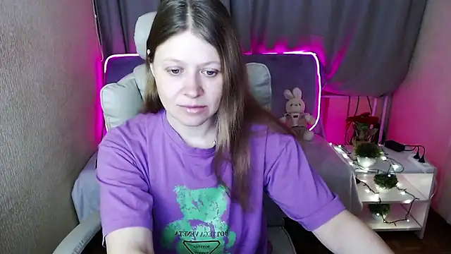 Snapshot of alekasamui chatting on March 5, 1:31 am alekasamui online show from March 5, 1:31 am