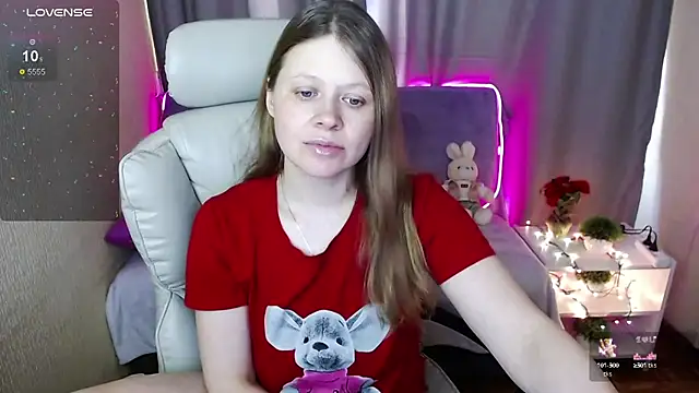 Snapshot of alekasamui chatting on March 13, 4:49 am alekasamui online show from March 13, 4:49 am