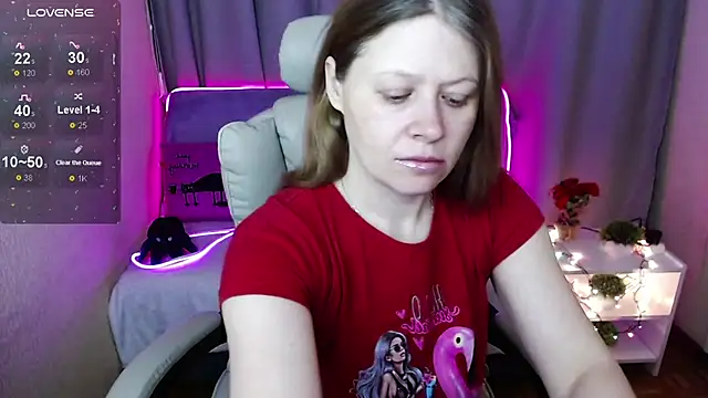 Snapshot of alekasamui chatting on March 19, 12:04 am alekasamui online show from March 19, 12:04 am