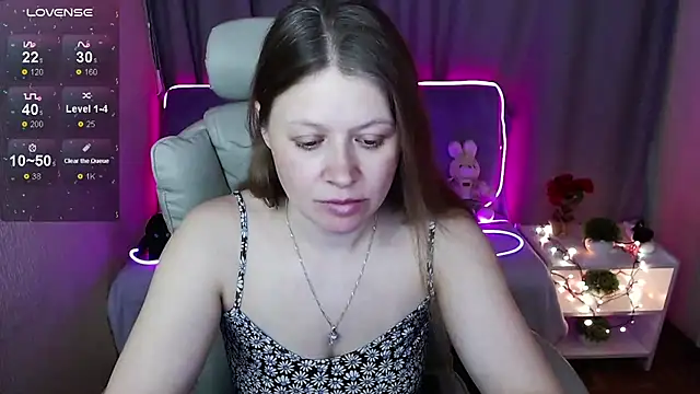 Snapshot of alekasamui chatting on March 20, 1:46 am alekasamui online show from March 20, 1:46 am