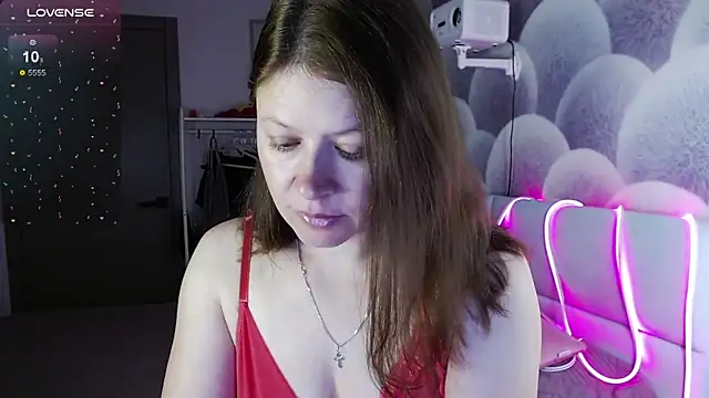 Snapshot of alekasamui chatting on September 21, 9:05 pm alekasamui online show from September 21, 9:05 pm