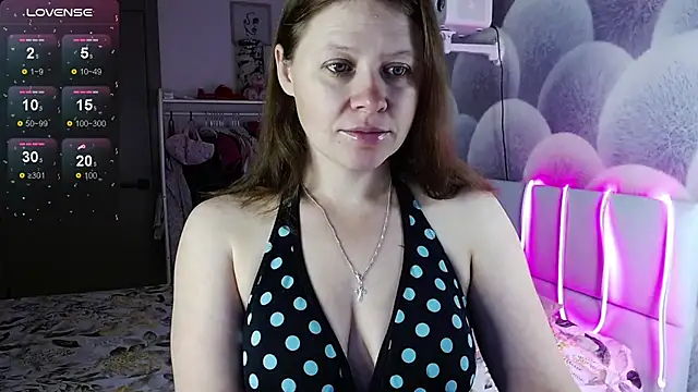 Snapshot of alekasamui chatting on September 29, 9:08 pm alekasamui online show from September 29, 9:08 pm