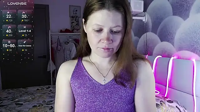 Snapshot of alekasamui chatting on October 1, 11:22 pm alekasamui online show from October 1, 11:22 pm