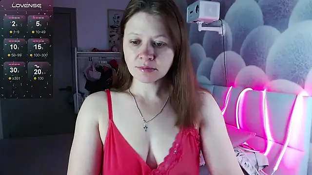 Snapshot of alekasamui chatting on October 9, 1:14 am alekasamui online show from October 9, 1:14 am