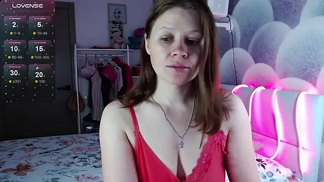 Snapshot of alekasamui chatting on October 15, 12:55 am alekasamui online show from October 15, 12:55 am