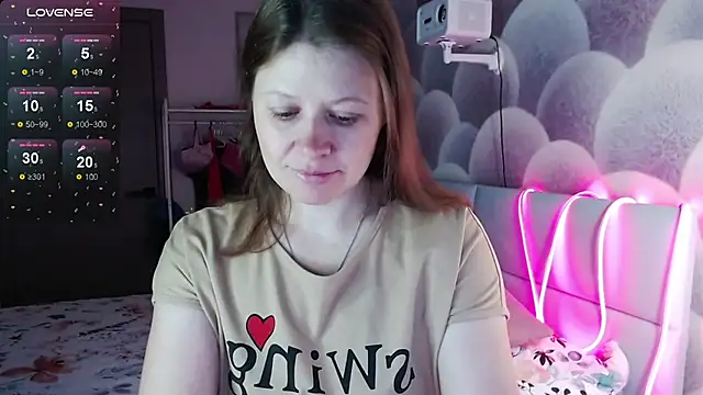 Snapshot of alekasamui chatting on October 16, 1:28 am alekasamui online show from October 16, 1:28 am