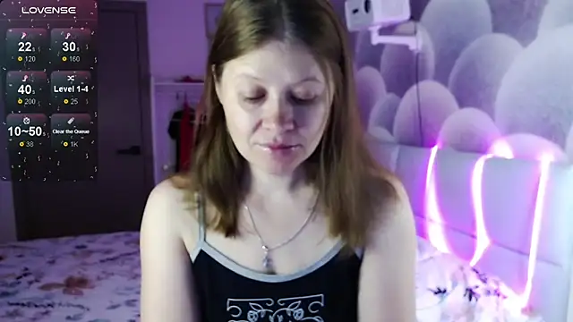 Snapshot of alekasamui chatting on October 22, 9:14 pm alekasamui online show from October 22, 9:14 pm