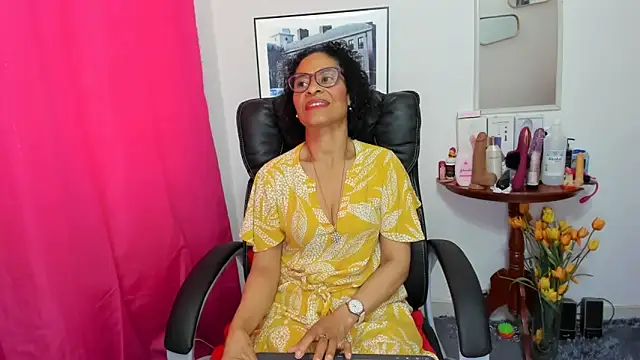 Snapshot of Aries_Mature chatting on February 11, 9:25 pm Aries Mature online show from February 11, 9:25 pm