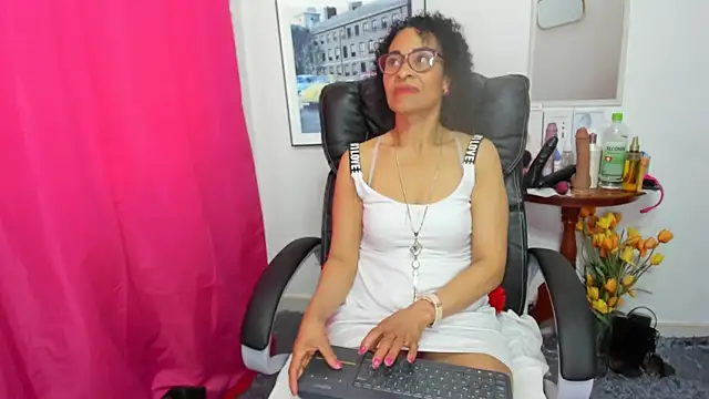 Snapshot of Aries_Mature chatting on March 15, 8:54 pm Aries Mature online show from March 15, 8:54 pm