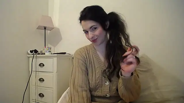 Snapshot of desirmiss1 chatting on February 9, 12:41 pm desirmiss1 online show from February 9, 12:41 pm