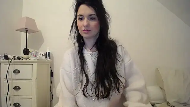 Snapshot of desirmiss1 chatting on February 13, 12:43 pm desirmiss1 online show from February 13, 12:43 pm
