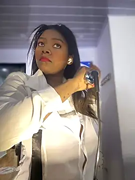 Snapshot of Tayra_Siny chatting on February 22, 12:19 pm Tayra Siny online show from February 22, 12:19 pm