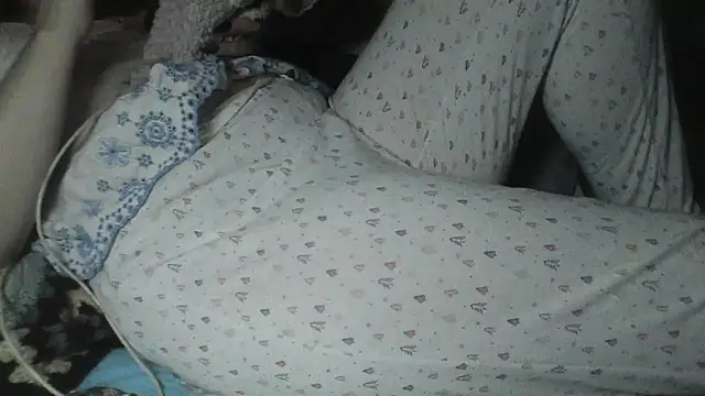 Alma Evelynne online show from February 15, 8:05 pm