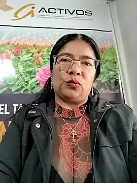   valentina18 online show from May 25, 12:22 pm
