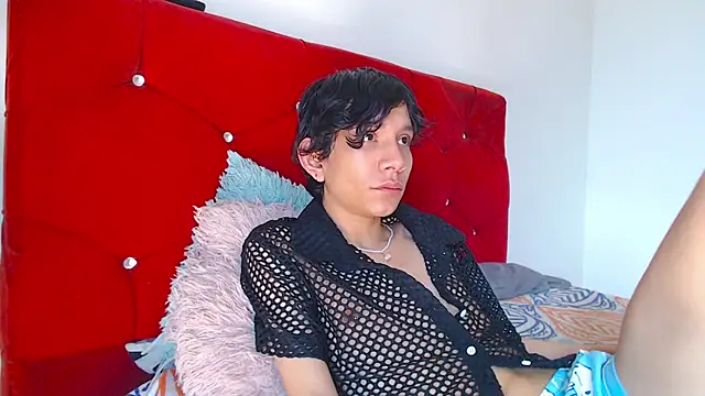 LAICK 01 online show from April 7, 7:58 pm