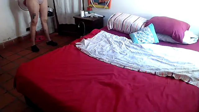 deftoolceles online show from October 9, 3:43 pm