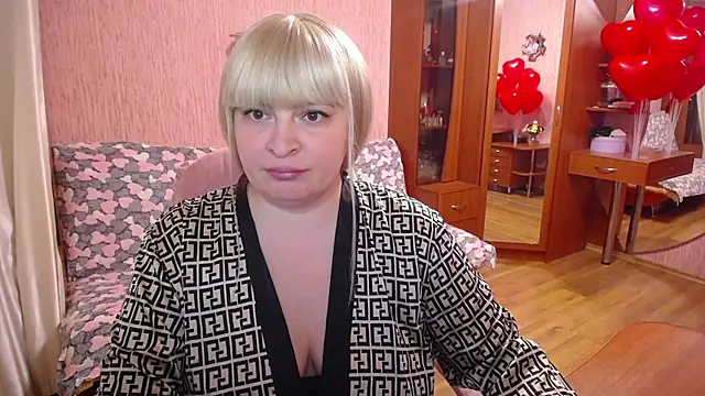 Snapshot of -MeowMeow chatting on October 17, 2:52 pm -MeowMeow online show from October 17, 2:52 pm