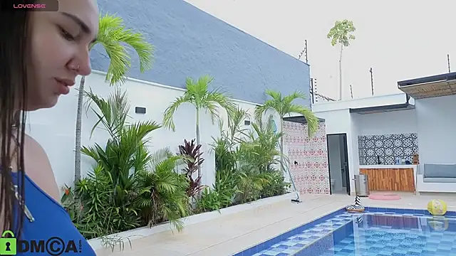 ava blue online show from October 5, 11:41 am