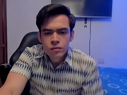 Lucian Gomez  online show from October 24, 10:17 pm