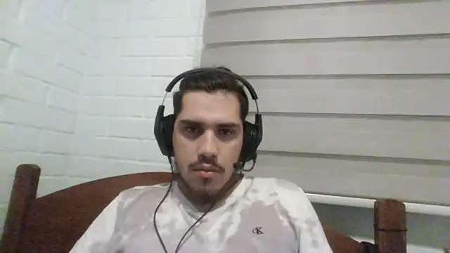 hung weeb online show from December 4, 1:14 am