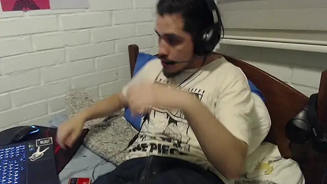 hung weeb online show from December 12, 3:43 am