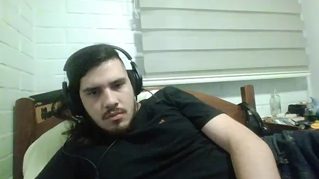 hung weeb online show from January 20, 1:39 am