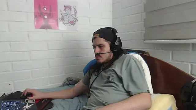 hung weeb online show from February 17, 4:31 am