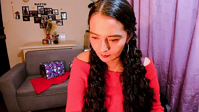 emma luxy online show from March 14, 5:57 am