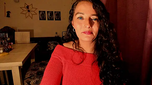 emma luxy online show from April 18, 7:34 am