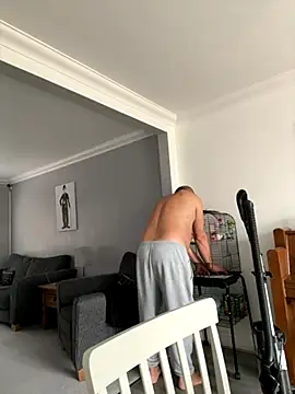 Snapshot of Garry831 chatting on October 13, 1:00 pm Garry831 online show from October 13, 1:00 pm