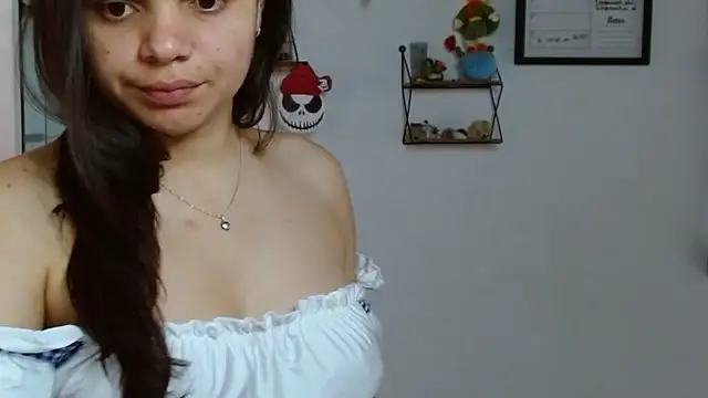 Snapshot of Nikkykora15 chatting on October 31, 6:53 pm Nikkykora15 online show from October 31, 6:53 pm