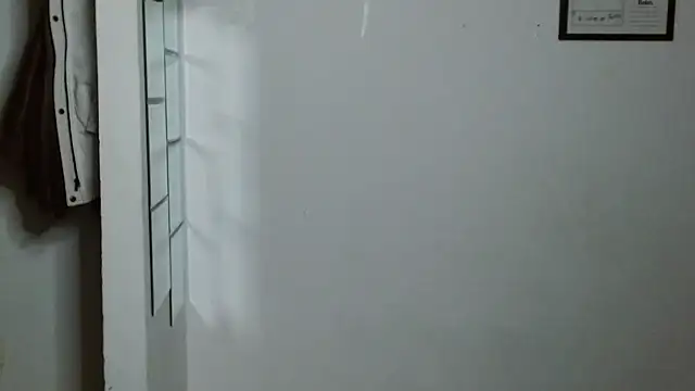 Snapshot of Nikkykora15 chatting on November 12, 2:01 am Nikkykora15 online show from November 12, 2:01 am