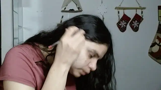 Snapshot of Nikkykora15 chatting on November 28, 2:14 am Nikkykora15 online show from November 28, 2:14 am