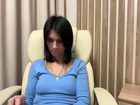 Snapshot of InjaAtHome chatting on October 5, 5:55 pm InjaAtHome online show from October 5, 5:55 pm