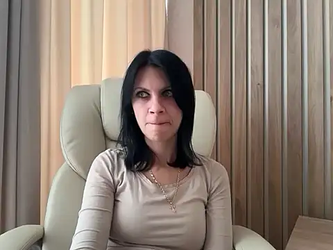 Snapshot of InjaAtHome chatting on October 8, 1:20 pm InjaAtHome online show from October 8, 1:20 pm