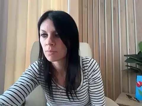 Snapshot of InjaAtHome chatting on May 25, 6:30 am InjaAtHome online show from May 25, 6:30 am