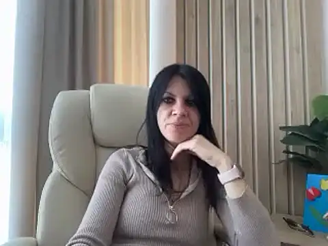 Snapshot of InjaAtHome chatting on May 28, 6:00 am InjaAtHome online show from May 28, 6:00 am