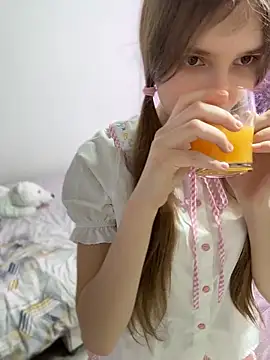 elikako online show from April 18, 9:24 am