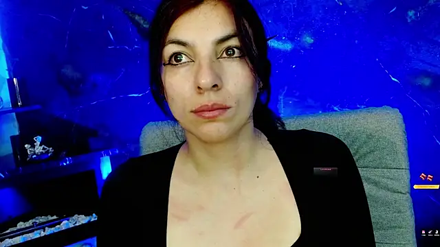 Snapshot of julieth_sex1 chatting on June 7, 8:51 am julieth sex1 online show from June 7, 8:51 am