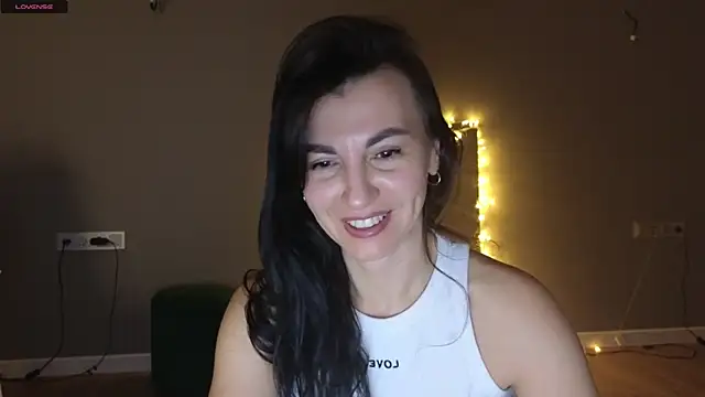 Snapshot of Mary_love16 chatting on March 17, 6:40 am Mary love16 online show from March 17, 6:40 am