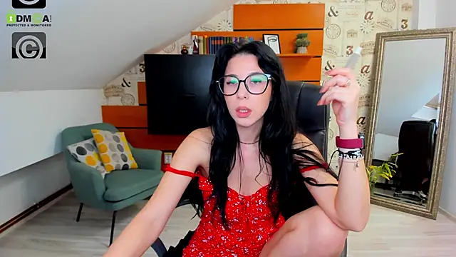 EmillyTaylor online show from February 3, 10:36 am