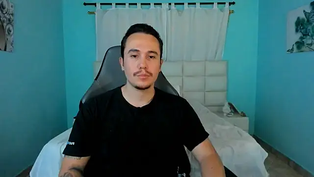 juan  jimenez online show from April 18, 10:54 pm