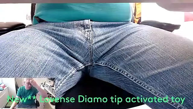 Snapshot of RicRockhard chatting on March 21, 11:01 am RicRockhard online show from March 21, 11:01 am