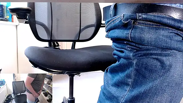 Snapshot of RicRockhard chatting on September 14, 10:25 am RicRockhard online show from September 14, 10:25 am