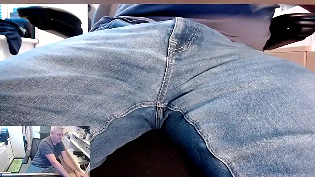 Snapshot of RicRockhard chatting on October 9, 5:00 pm RicRockhard online show from October 9, 5:00 pm