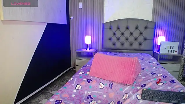 cheryl hs online show from March 22, 7:04 am